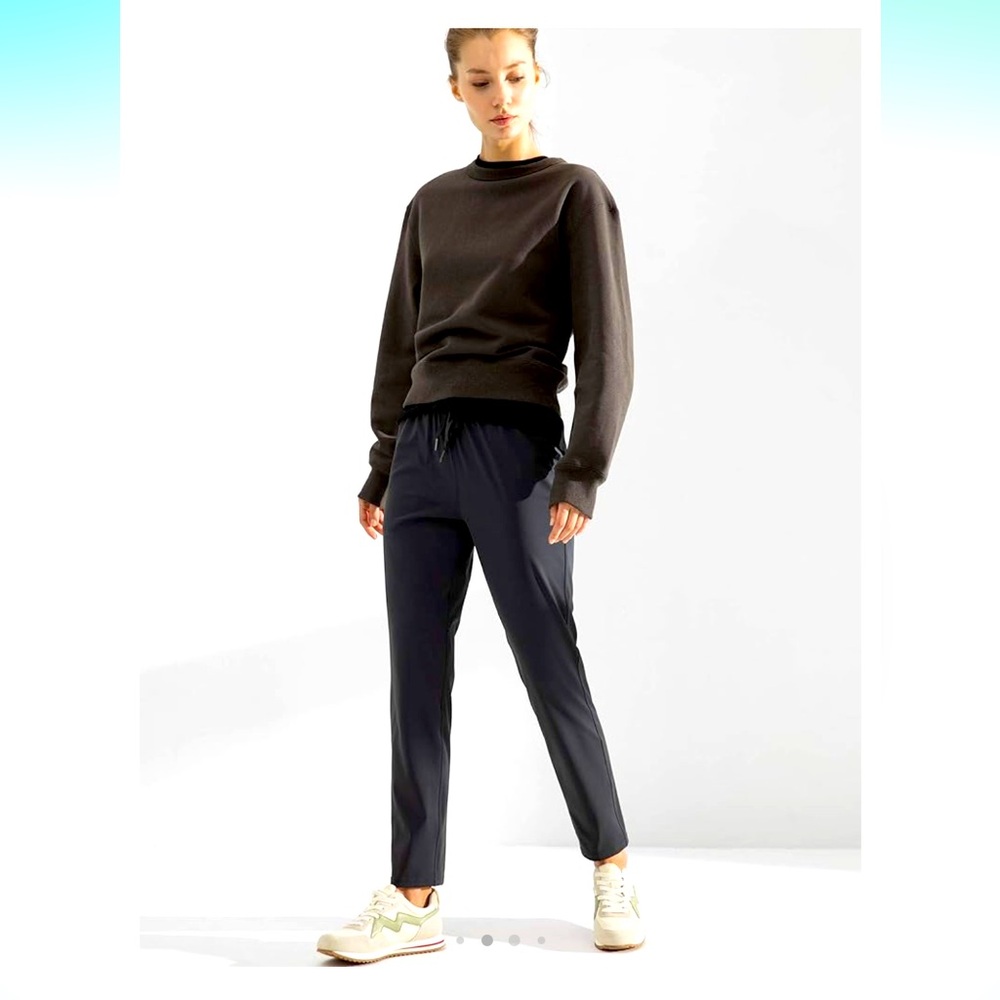 NWT AJISAI Petite Large Women's Joggers Travel Pants with Pockets